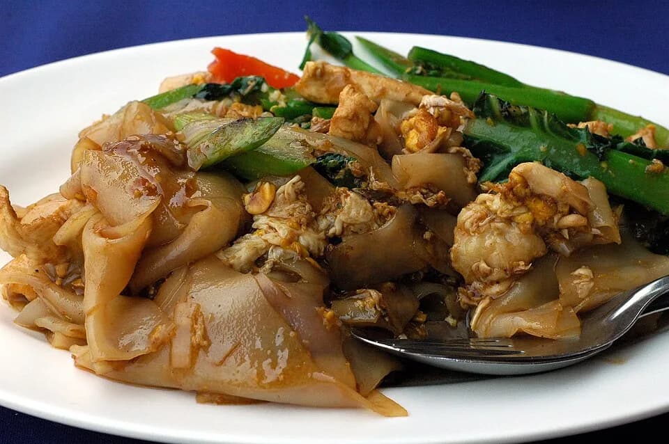 #2 Pad See Ew — Top 10 Thai Noodle Dishes in 2026