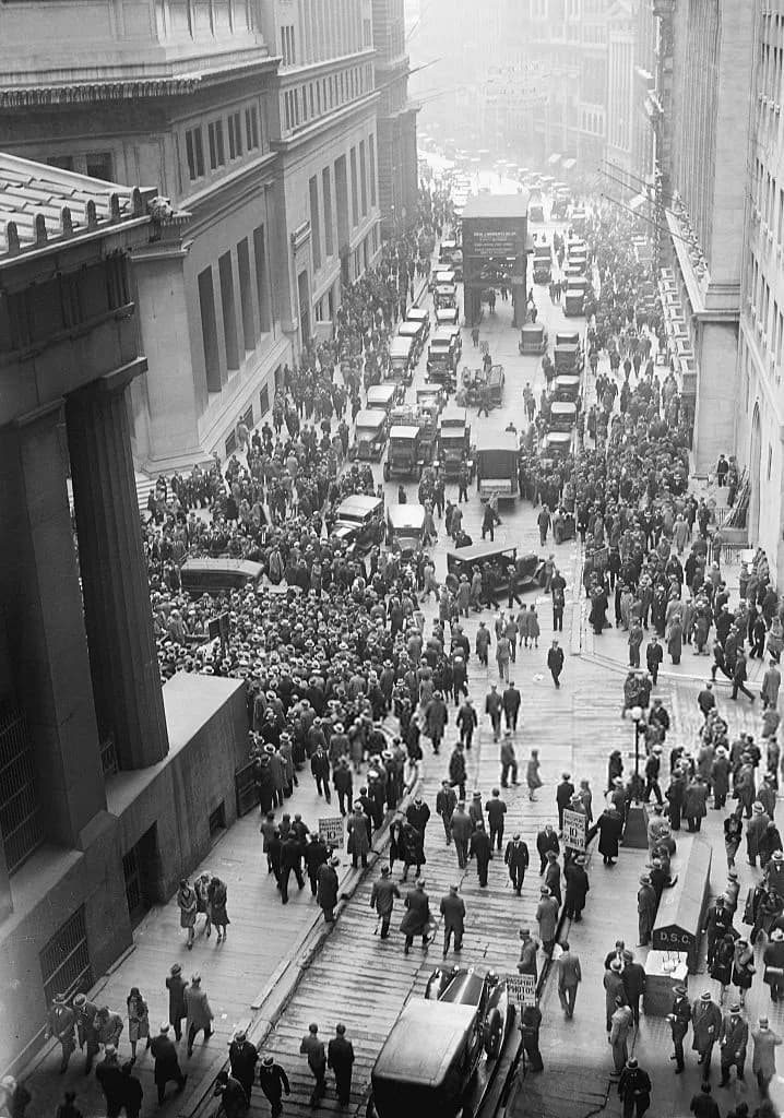 #1 Black Tuesday — Wall Street Crash of 1929 — Top 10 US Stock Market Crashes and Recoveries in History