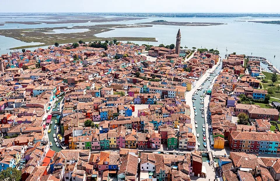 #9 Burano — Top 10 Italian Islands in 2026