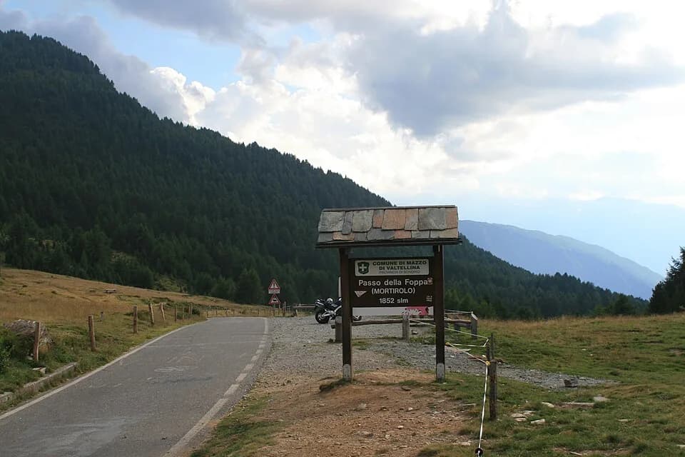 #6 Mortirolo Pass — Top 10 Italian Cycling Experiences in 2026