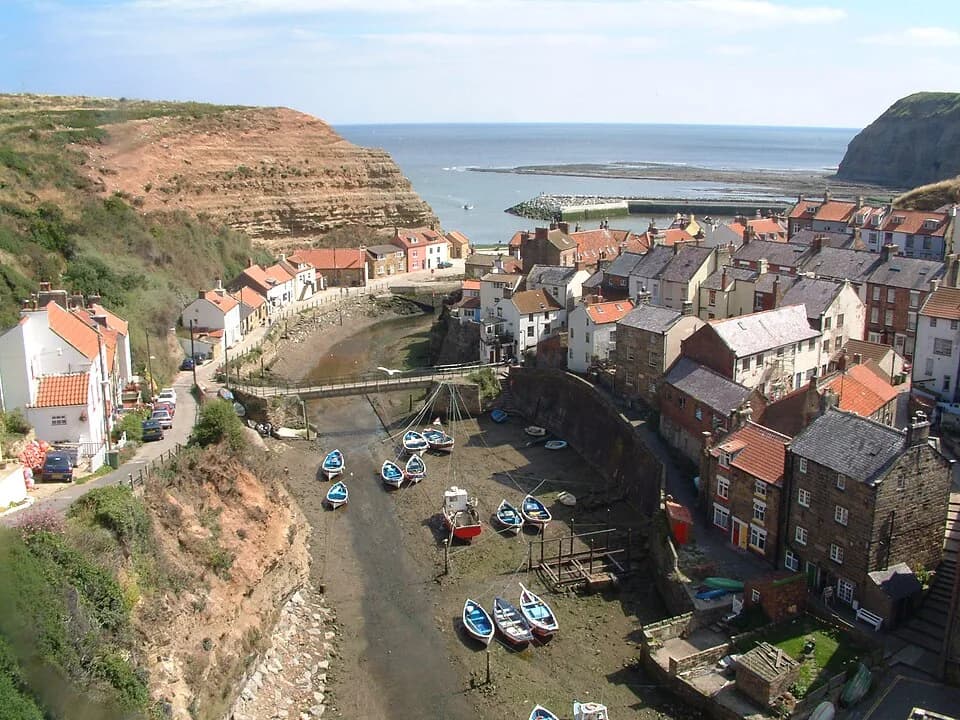 #8 Staithes — Top 10 Charming Coastal Towns in the UK for 2026