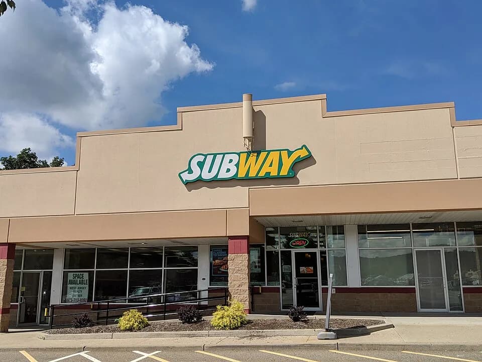 #3 Subway — Top 10 Best Fast Food Chains in the World