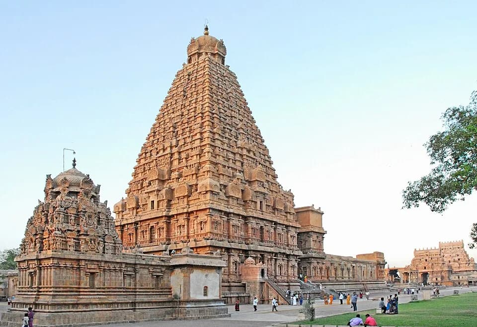 #5 Brihadeeswarar Temple — Top 10 Temples in India 2026