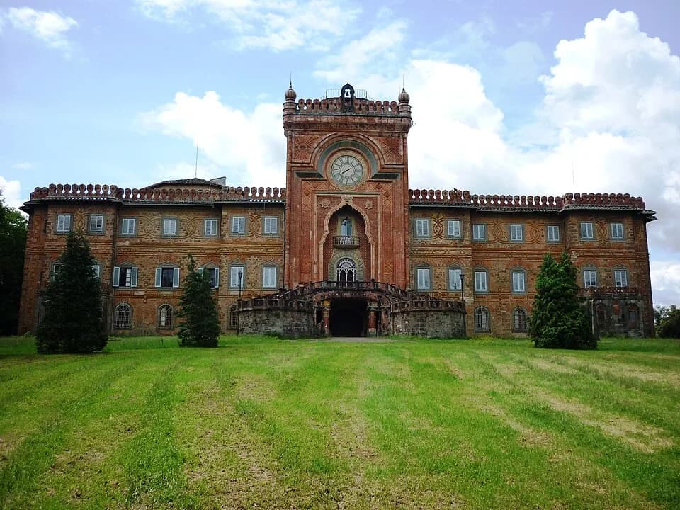 #7 Castello di Sammezzano, Tuscany — Top 10 Italian Castles in 2026