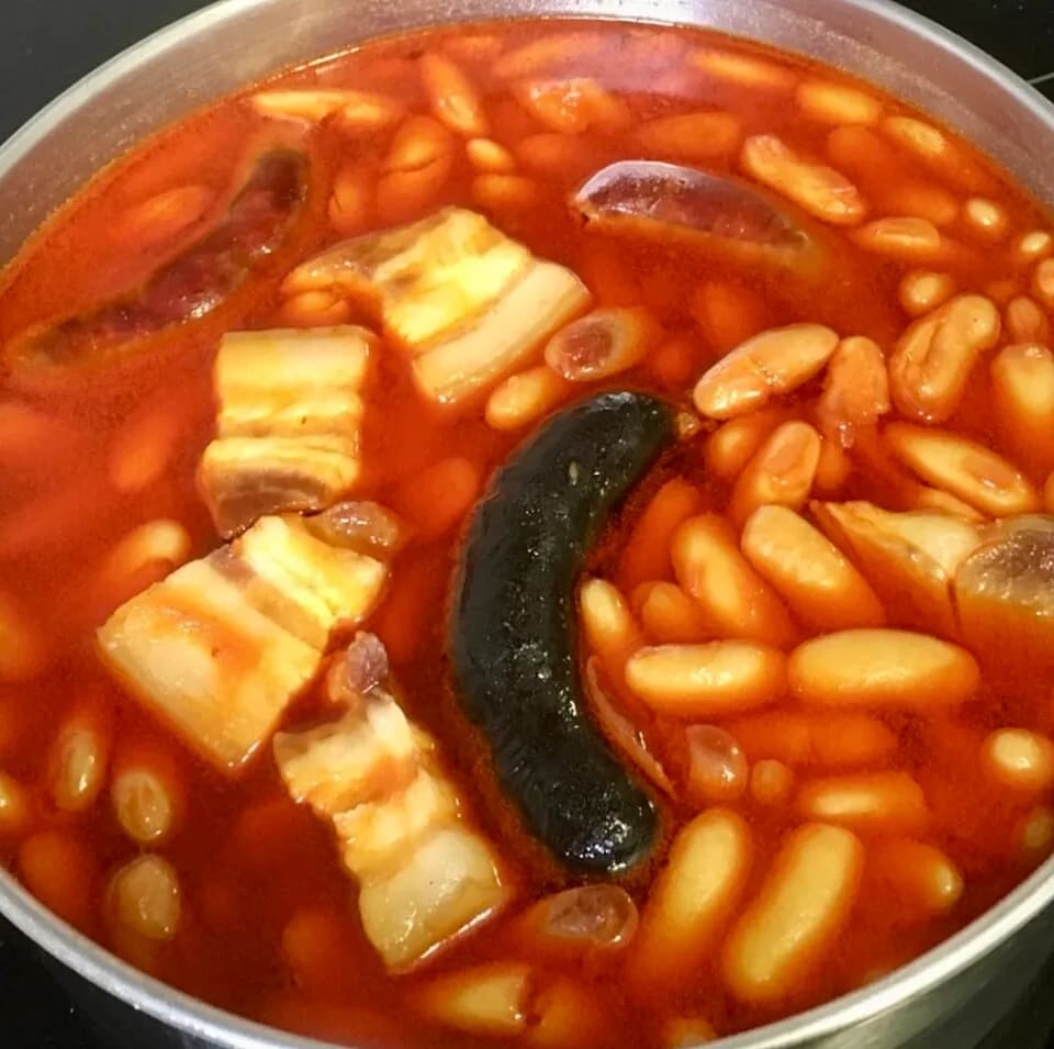 #8 Fabada Asturiana — Top 10 Iconic Spanish Food Dishes