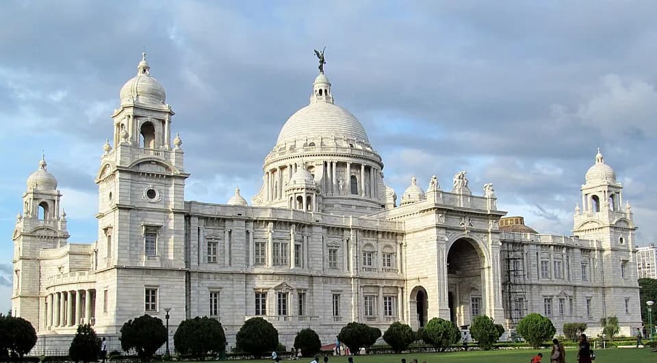 #8 Kolkata, India — Top 10 Street Food Cities That Destroy Michelin Stars