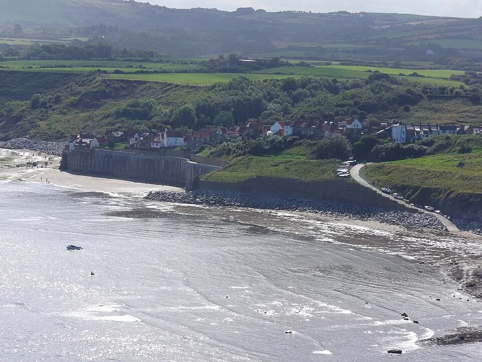 #4 Robin Hood's Bay — Top 10 Charming Coastal Towns in the UK for 2026