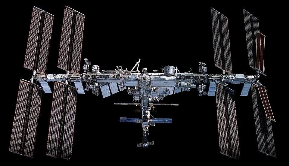 #7 International Space Station — Top 10 Best Space Missions Ever