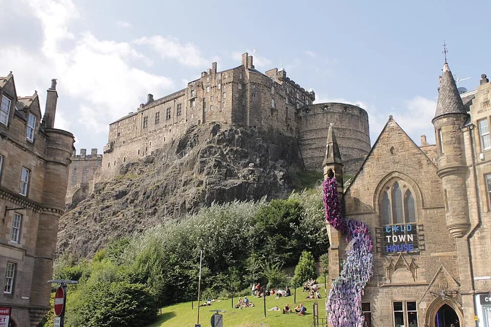 #1 Edinburgh Castle — Top 10 Castles to Visit in the UK 2026 – Must‑See Historic Sites