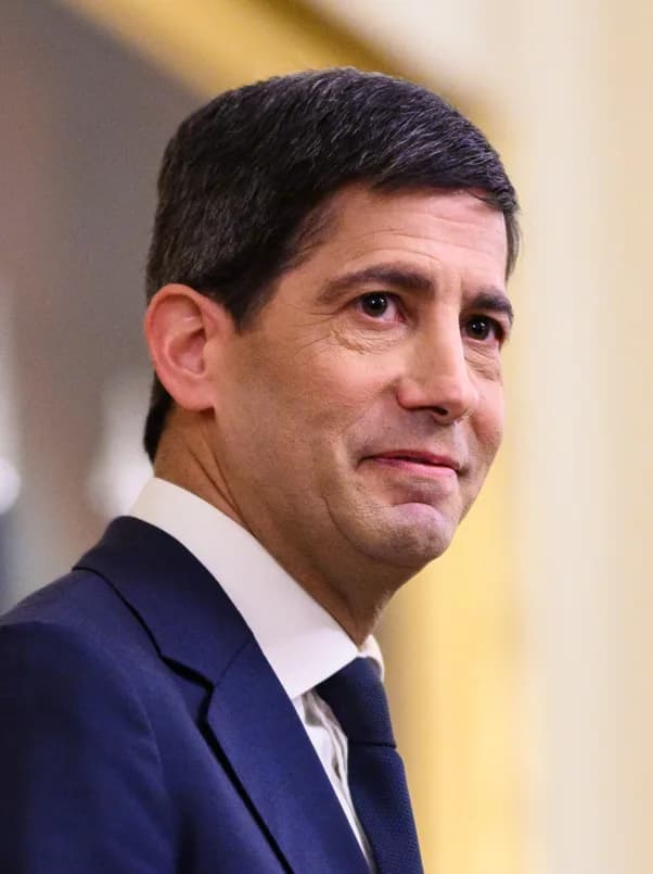 #8 kevin warsh — Top 10 Google Trends — Daily (GB) — April 21, 2026