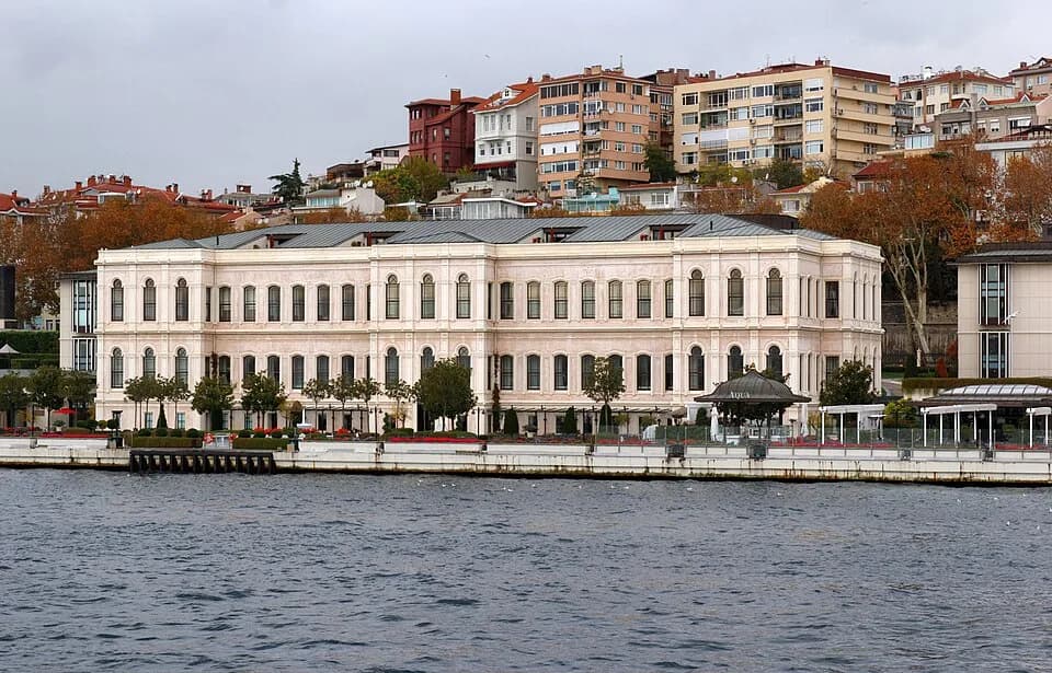#1 Four Seasons Bosphorus — Top 10 Luxury Hotels in Turkey 2026