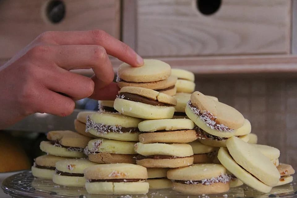 #4 Alfajor — Top 10 Best Argentine Street Foods to Try in 2026