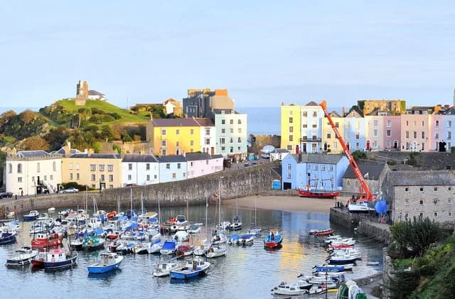 #3 Tenby — Top 10 Charming Coastal Towns in the UK for 2026