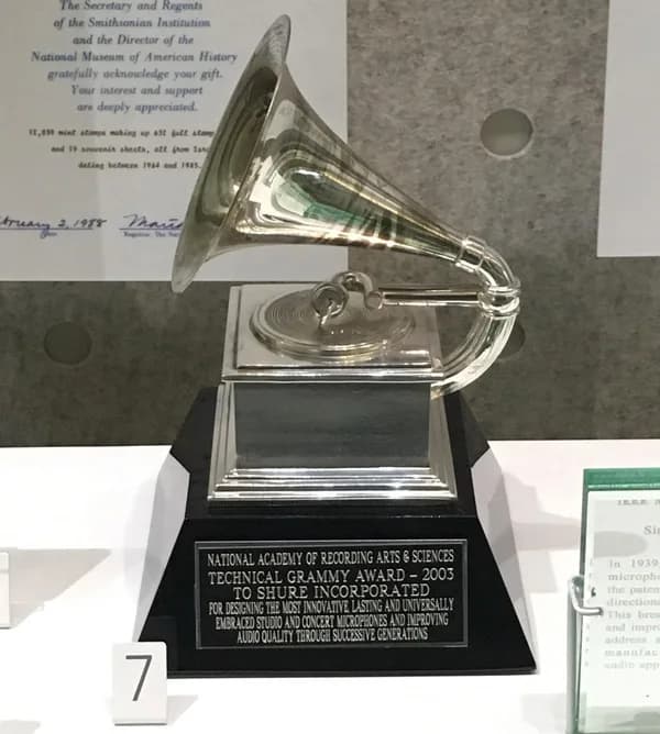 #4 Grammy Awards — Macklemore Over Kendrick Lamar (2014) — Top 10 Most Controversial Award Ceremonies