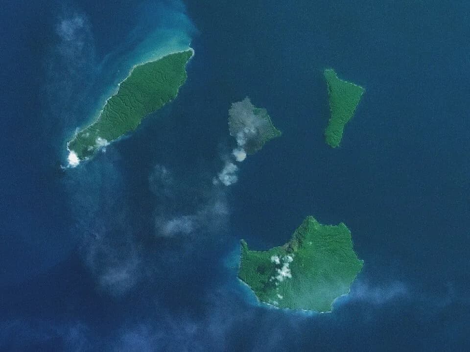 #8 Krakatoa (Anak Krakatau) — Top 10 Indonesian Volcanoes in 2026