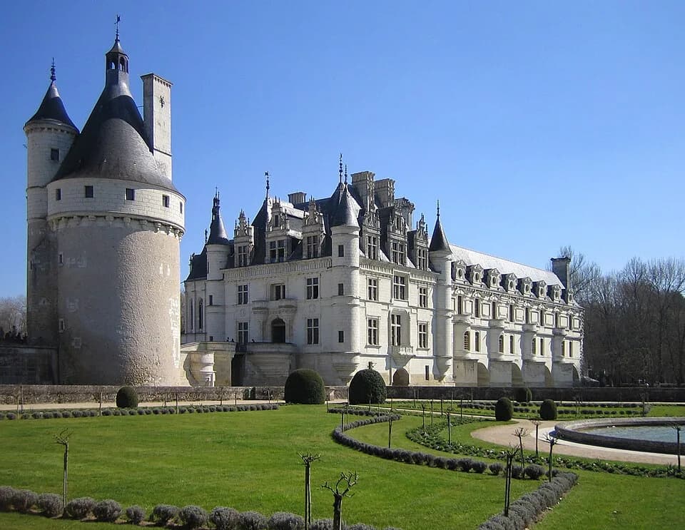 #2 Chateau de Chenonceau — Top 10 Chateaux in the Loire Valley 2026