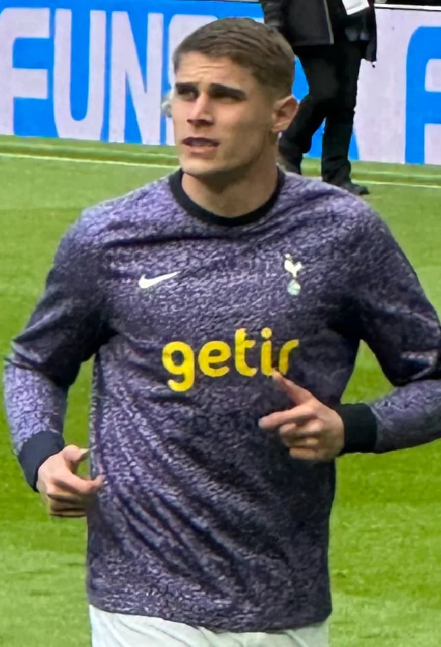 #9 Micky van de Ven — Top 10 Dutch Football Players in 2026
