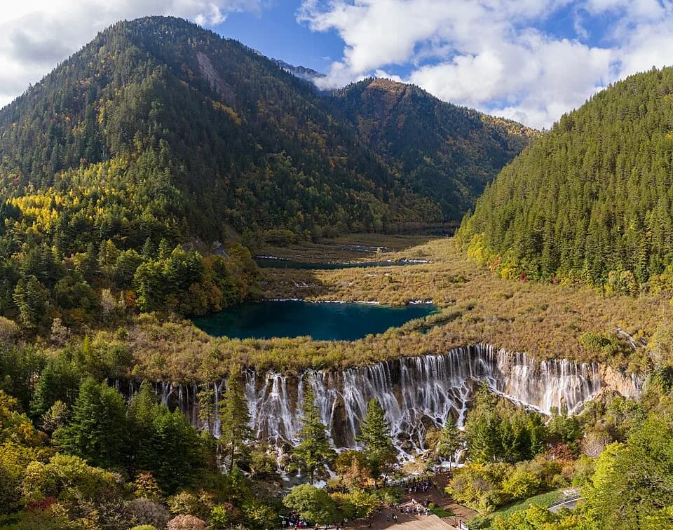 #1 Jiuzhaigou Valley, Sichuan — Top 10 Chinese Nature Destinations