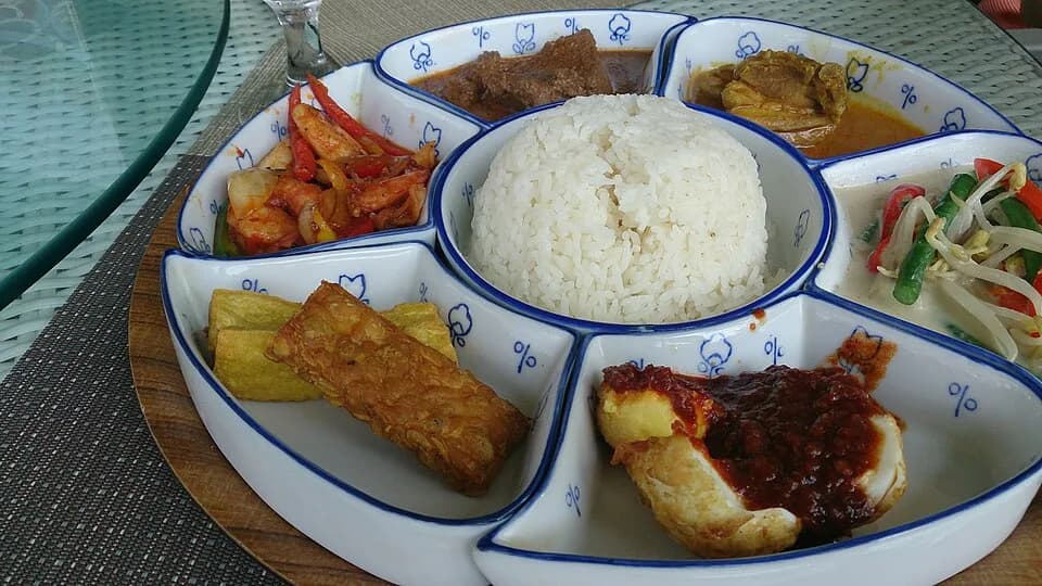 #2 Nasi Padang — Top 10 Indonesian Rice Dishes in 2026