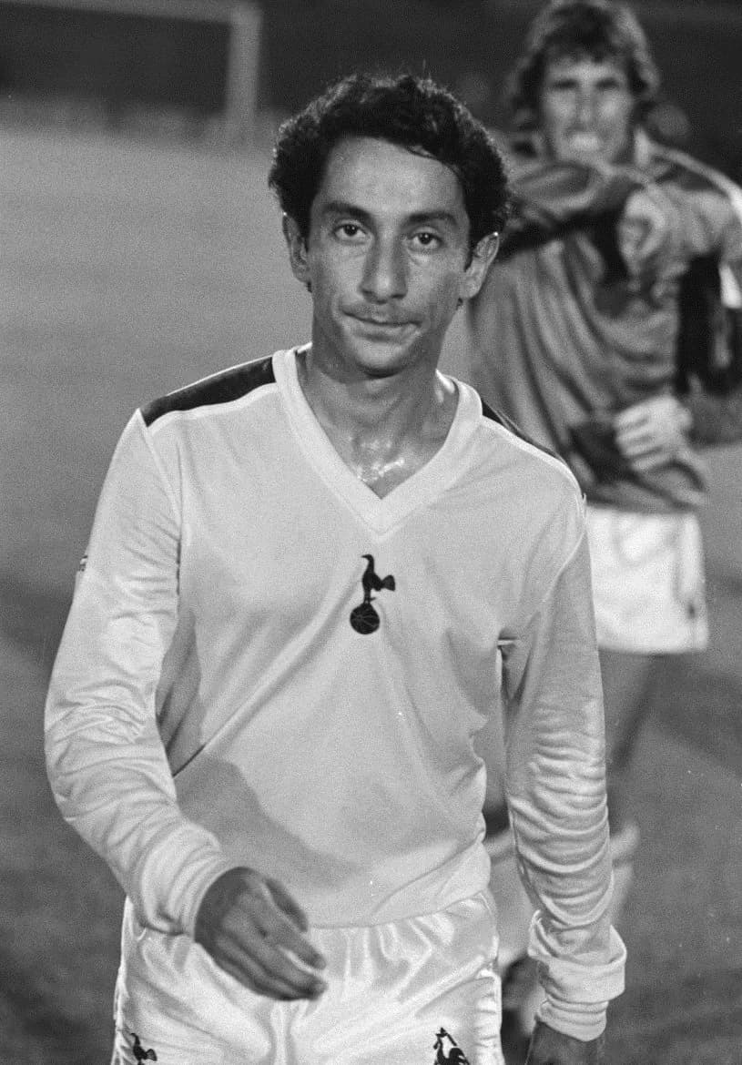 #10 Osvaldo Ardiles — Top 10 Argentine Football Players of All Time