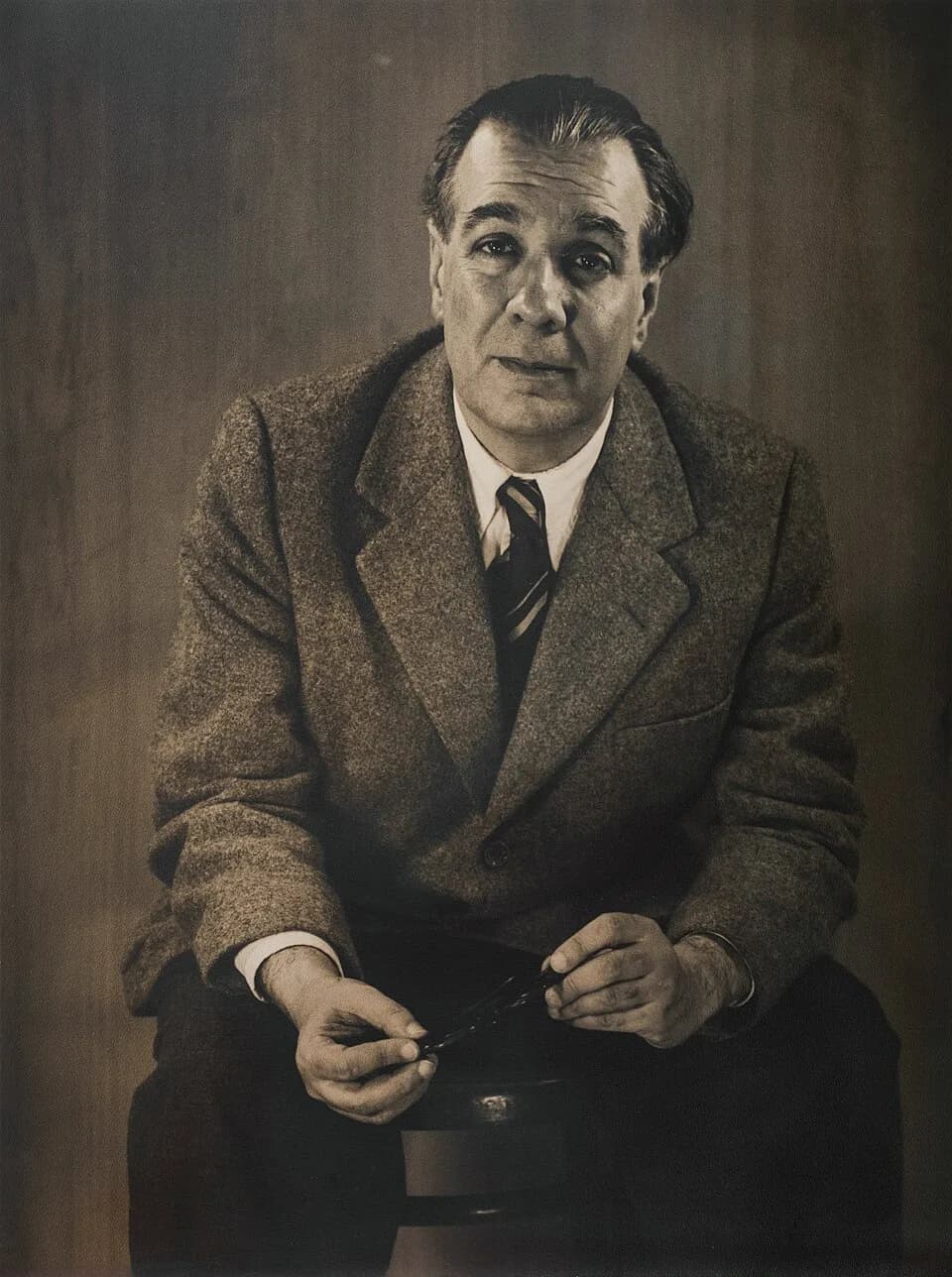 #1 Jorge Luis Borges — Top 10 Argentine Writers & Literary Works