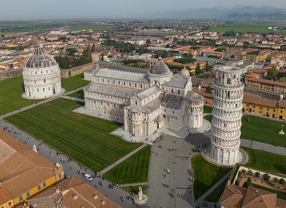 #10 Piazza del Duomo, Pisa — Top 10 Italian UNESCO World Heritage Sites