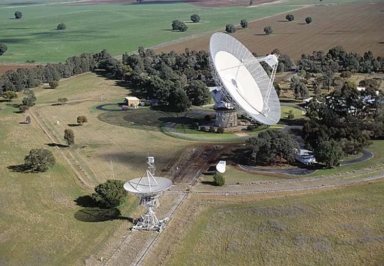#10 Radio Telescope — Top 10 Best Scientific Instruments Ever Built