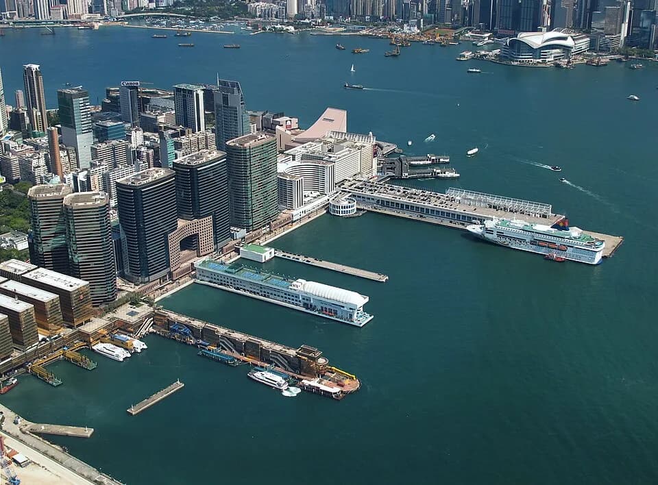 #1 Harbour City — Top 10 Shopping Malls in Hong Kong (Ranked)