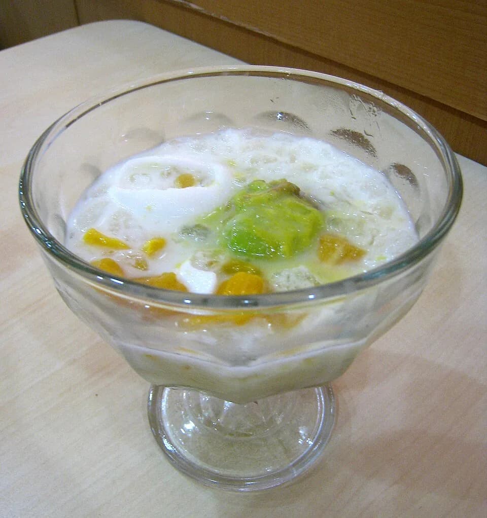 #4 Es Teler — Top 10 Indonesian Desserts in 2026