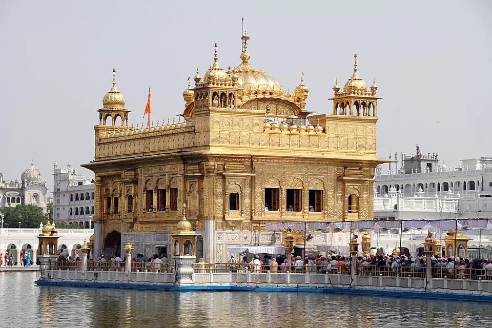 #1 Golden Temple — Top 10 Temples in India 2026