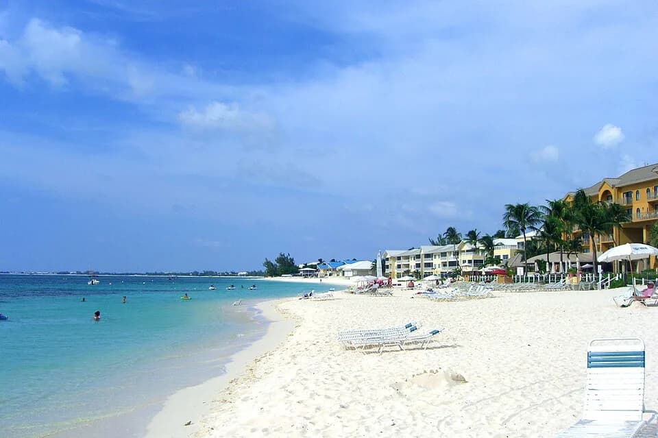#8 Seven Mile Beach, Cayman Islands — Top 10 Most Beautiful Beaches in the World (2026)