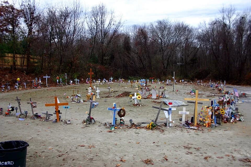 #10 Station Nightclub Fire (Rhode Island, 2003) — Top 10 Worst Music Festival Disasters