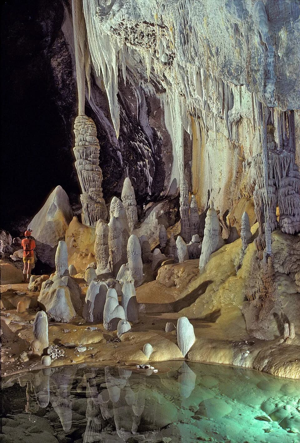 #9 Lechuguilla Cave, United States — Top 10 Most Beautiful Caves in the World (2026)