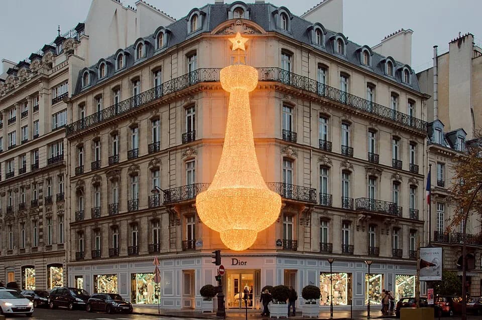 #4 Dior — Top 10 Best Luxury Fashion Brands 2026