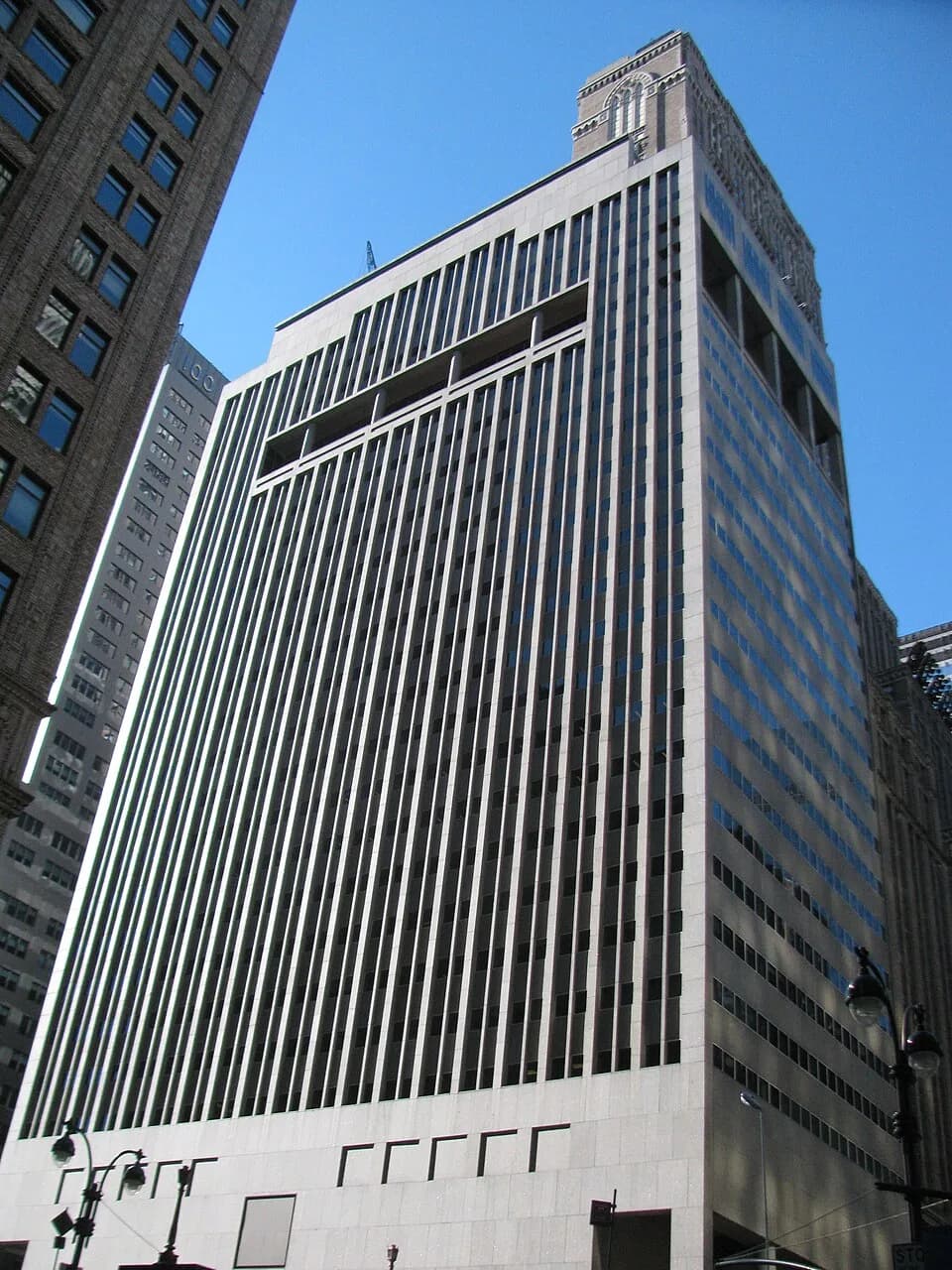 Altria Group (MO)