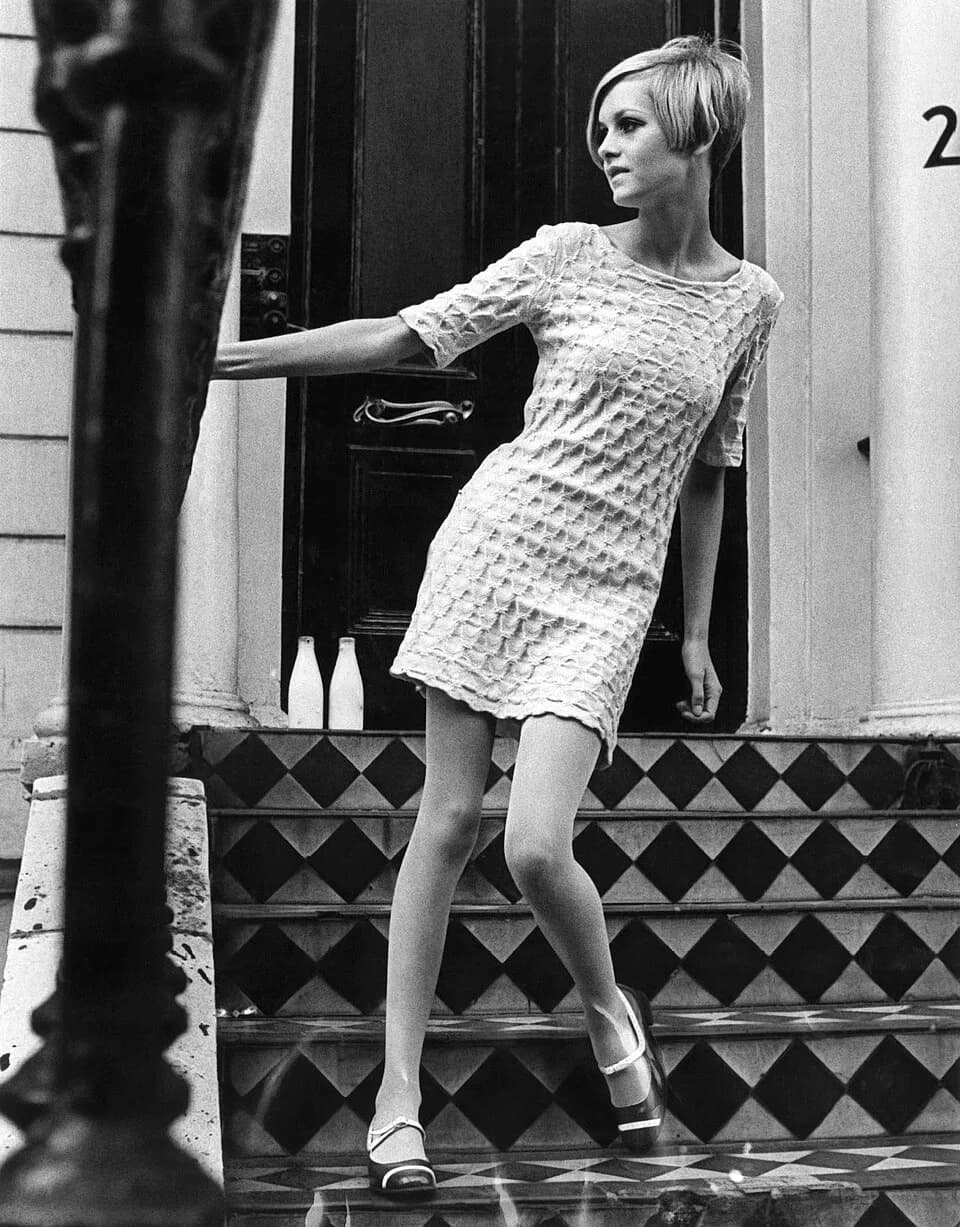 #8 Twiggy — The Mod Look (1966) — Top 10 Most Iconic Fashion Moments of All Time