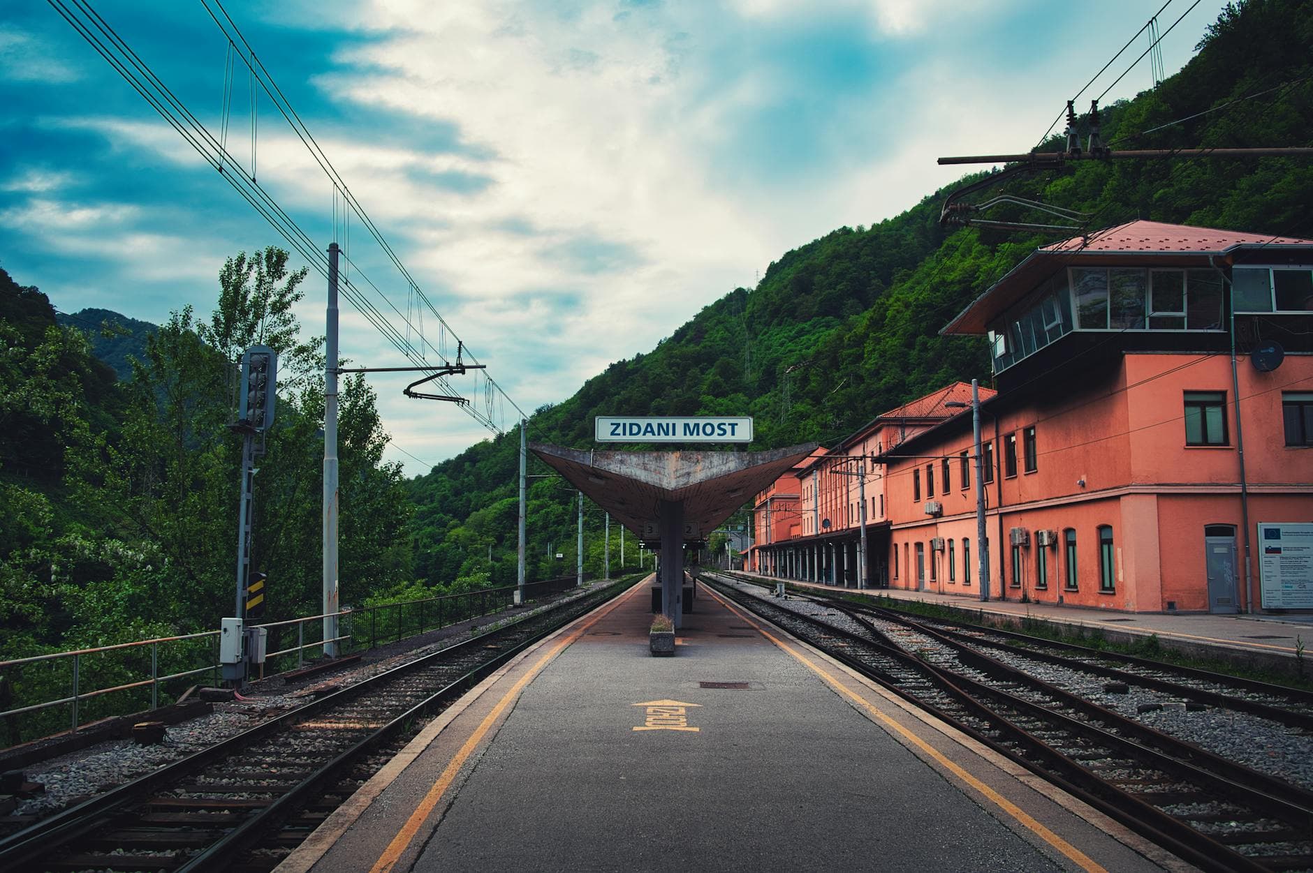Top 10 Most Beautiful Train Journeys