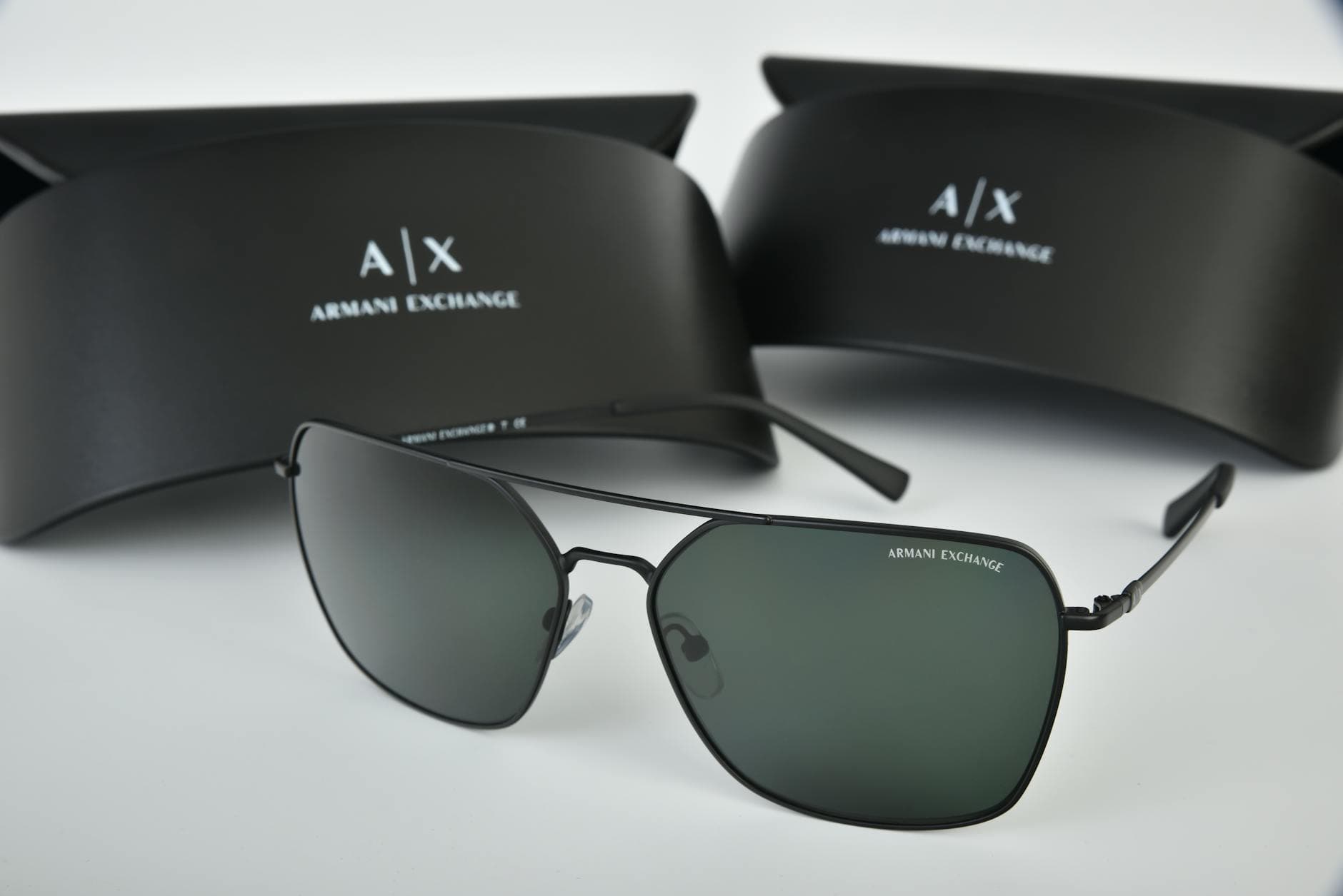 Top 10 Sunglasses Brands 2026: Heritage Ateliers and Indie Disruptors Worth the Splurge