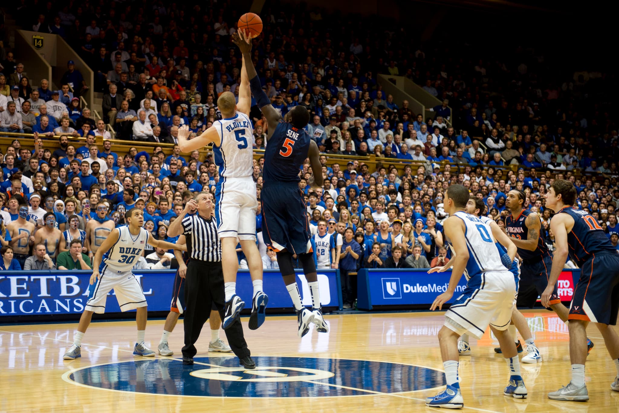 Top 12 Greatest NCAA March Madness Upsets of All Time