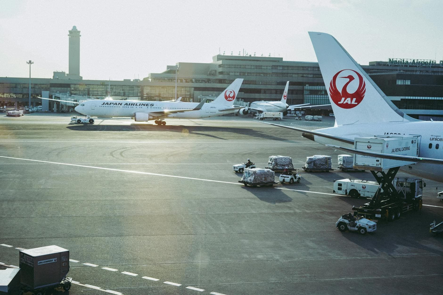 #2 Japan Airlines (JAL) — Top 10 Best Airlines for Economy Class