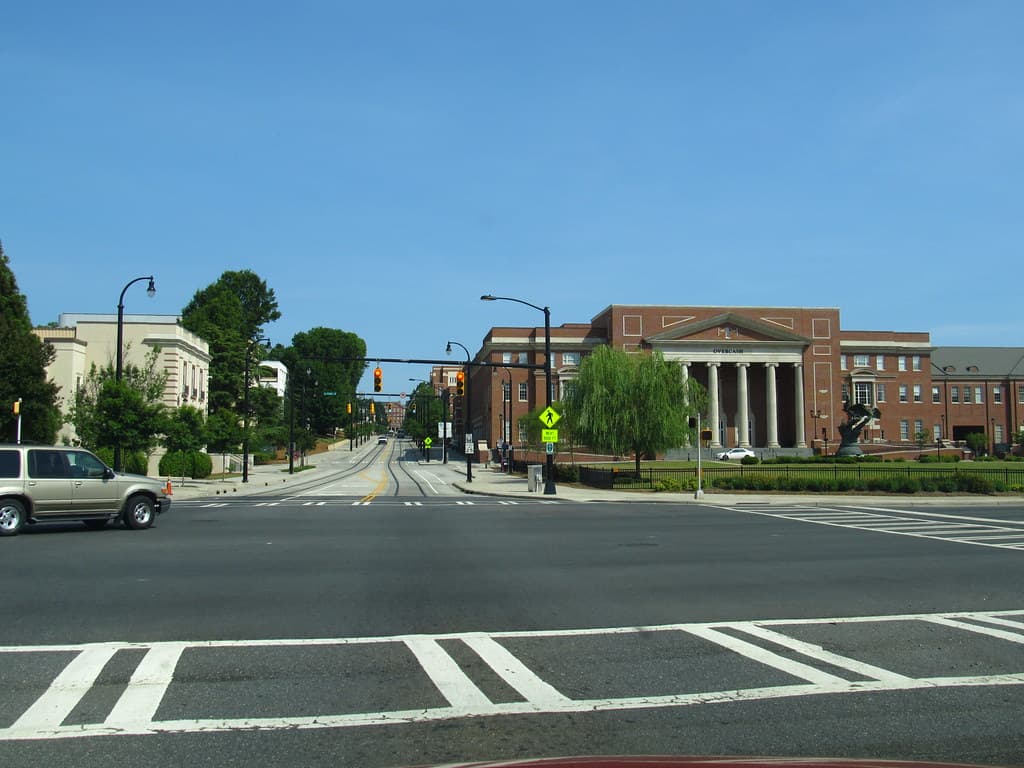 #9 Central Piedmont Community College (North Carolina) — Top 10 Best Community Colleges in America (2026 Rankings): Transfer, Cost & Career Outcomes
