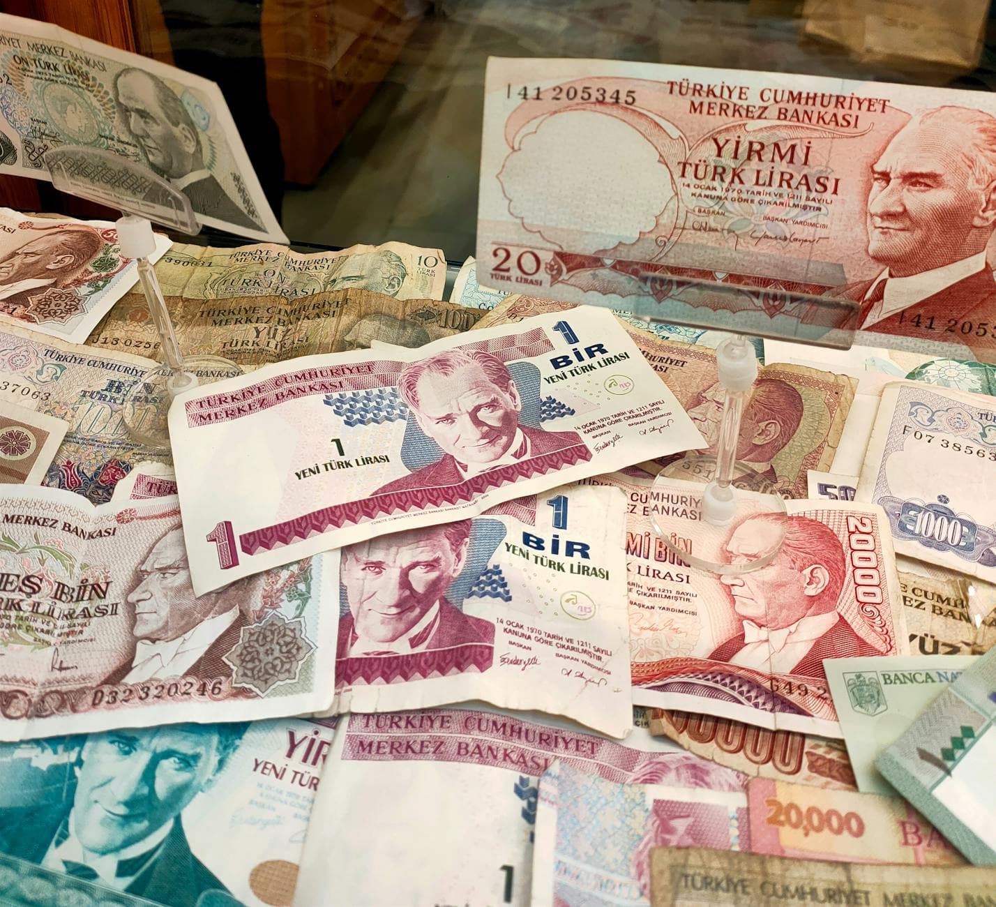 #7 Quibi's $1.75 Billion Burn — Top 10 Worst Financial Decisions by Companies