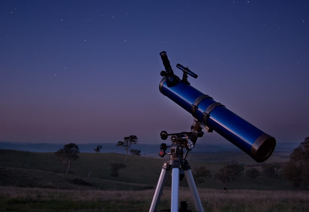 #5 Optical Telescope (Galileo's Refractor) — Top 10 Best Scientific Instruments Ever Built