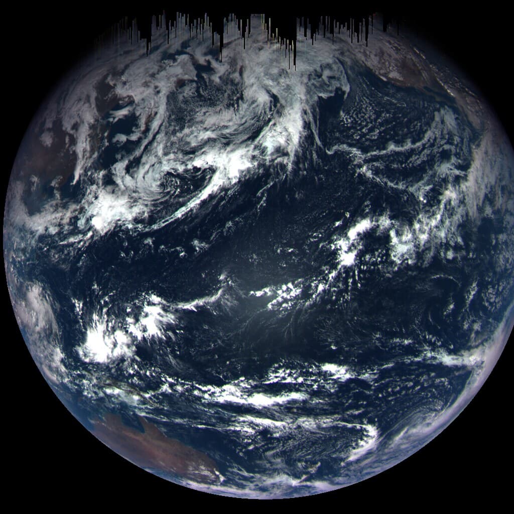 #2 Planet Earth (2006) — Top 10 Best Scientific Documentaries