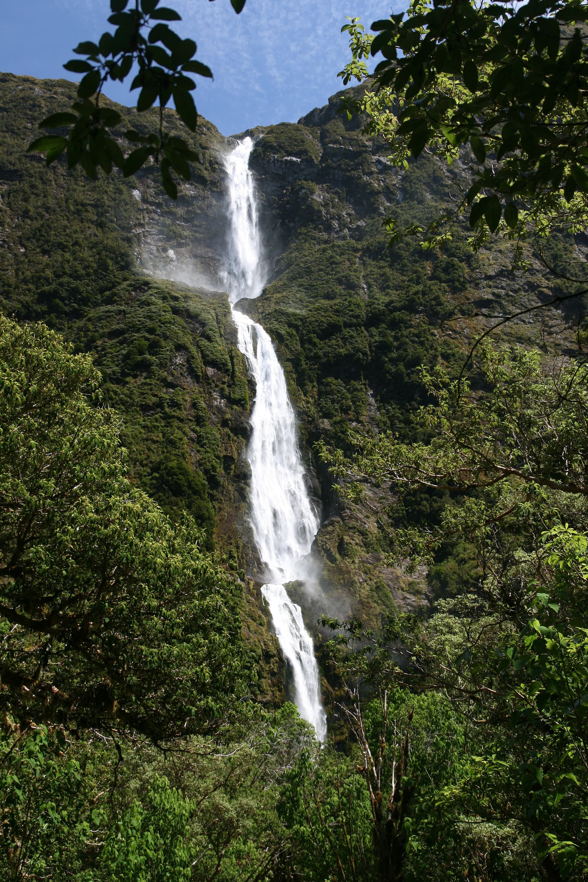 #7 Sutherland Falls, New Zealand — Top 10 Most Spectacular Waterfalls in the World