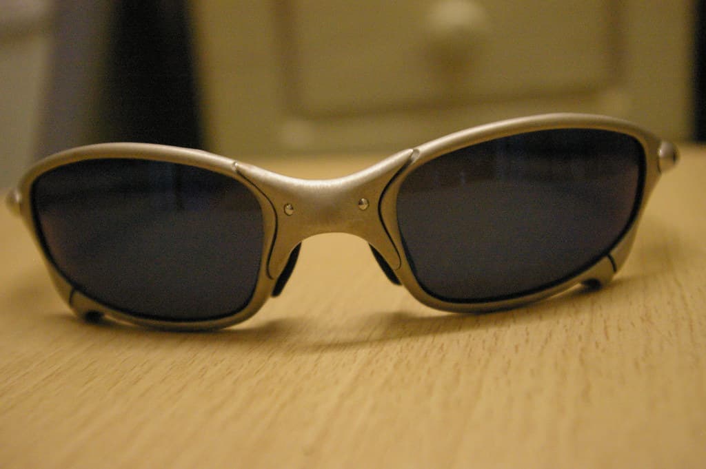 #9 Oakley — Top 10 Sunglasses Brands 2026: Heritage Ateliers and Indie Disruptors Worth the Splurge
