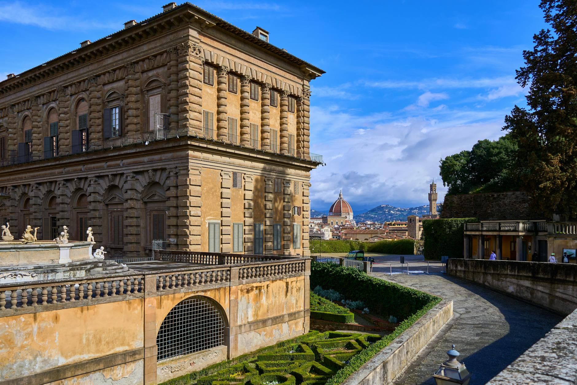 #9 Sound System Failure at Pitti Uomo Florence — Top 10 Worst Fashion Week Moments 2026