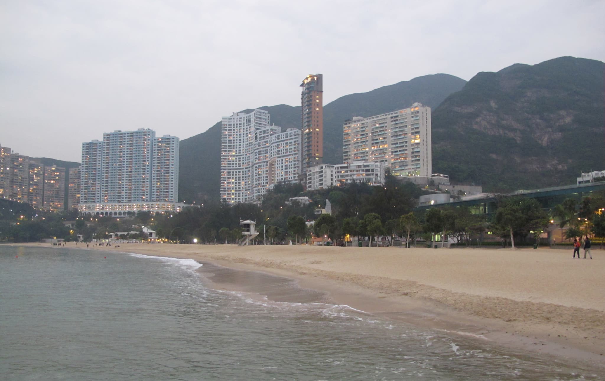 #8 Repulse Bay Beach — Top 10 Family Activities in Hong Kong 2026