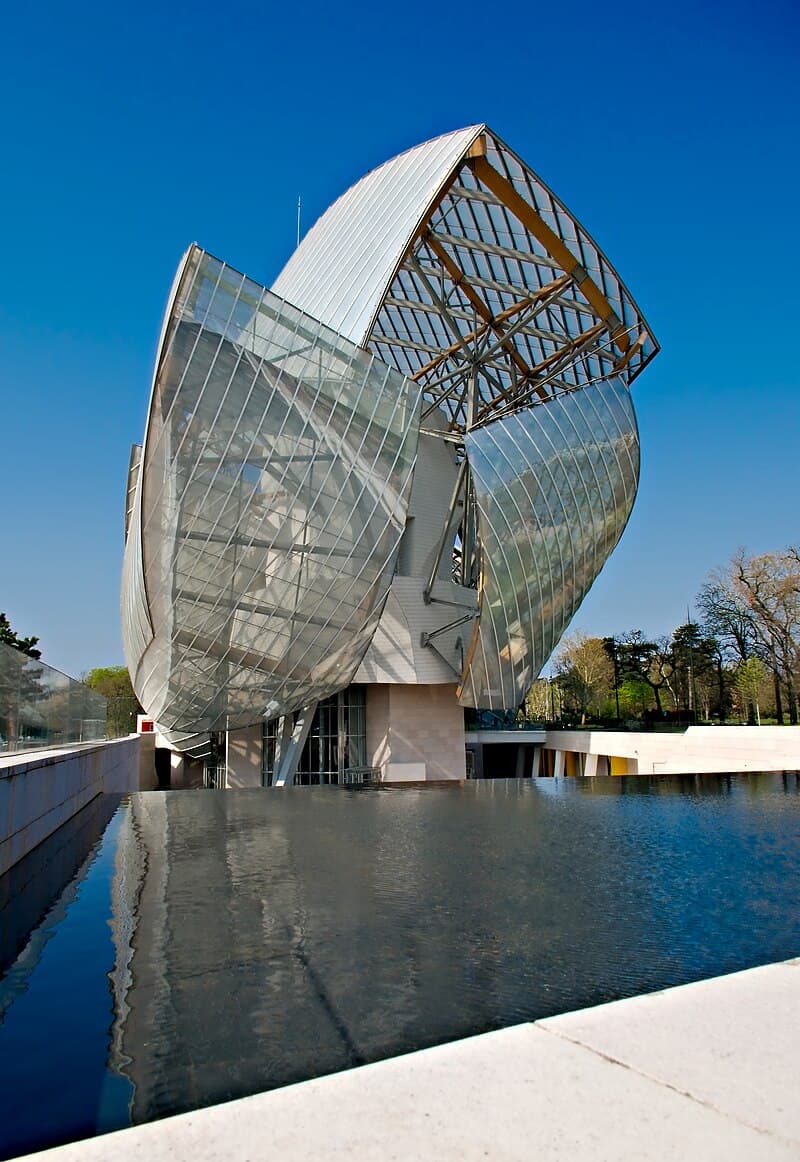 #8 Fondation Louis Vuitton — Top 10 Museums in Paris 2026