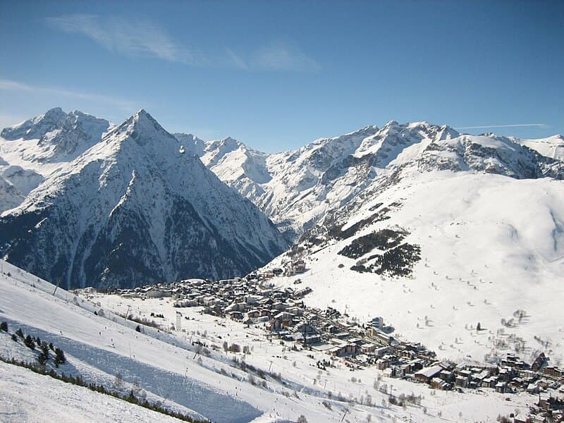 #5 Les Deux Alpes — Top 10 Ski Resorts in the French Alps 2026